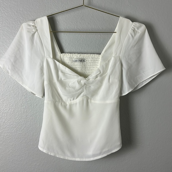 Abercrombie & Fitch White Ruched Flutter Sleeve Blouse - Picture 1 of 10